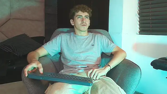 Tyler_Mcrey Chat XXX live