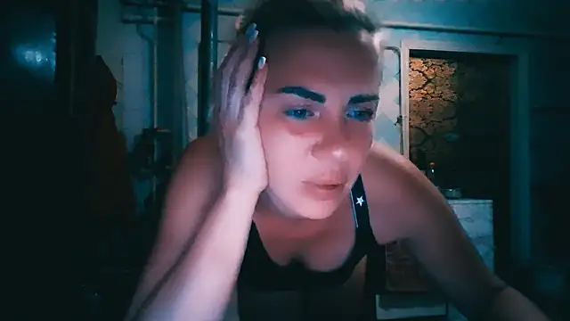 Chat +18 de LilaCandy6 ao vivo