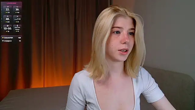 Bella_amory Show in webcam