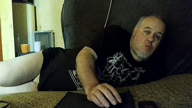 Reddragon7712's Live XXX Chat