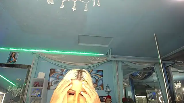 ADRIANNA_FOX লাইভ XXX চ্যাট