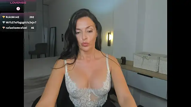 Sexy_Ev3lin Chat XXX in diretta