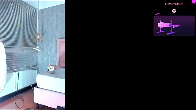 naomidibello Chat XXX live
