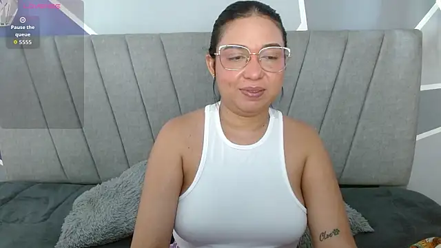 AliceSmity__'s Live XXX Chat