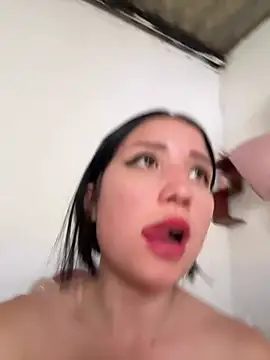צ'אט XXX בשידור חי של mileidy0106