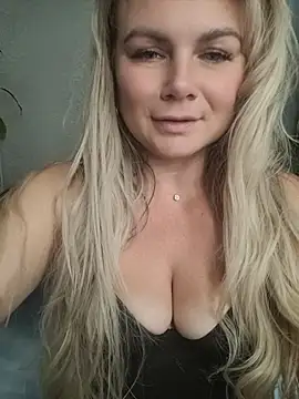 Živý XXX chat candy_queeen