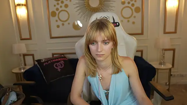 Roi_mur Adlı Modelin Canlı XXX Sohbeti