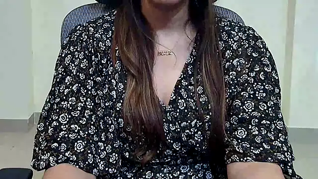 Nyra-Goddess' Live XXX Chat