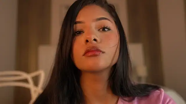 _dakota_a Adlı Modelin Canlı XXX Sohbeti