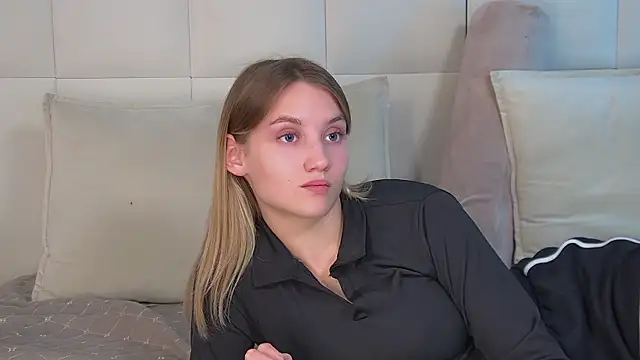 StacyEvances Adlı Modelin Canlı XXX Sohbeti