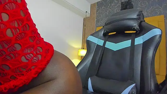 Show modela valenrss na web-kameri