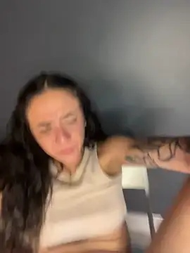 SinSirenXXX's Live XXX Chat