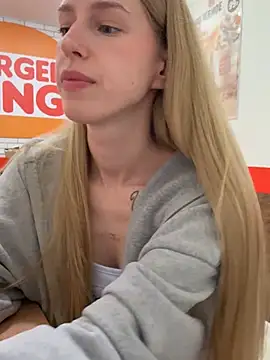 Chat XXX Live kira_mia