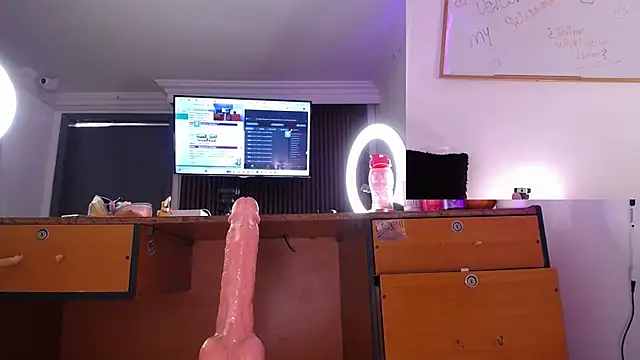 SeleneMore Chat XXX live
