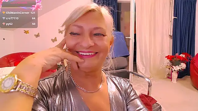 Chat +18 de HypnotikCate ao vivo