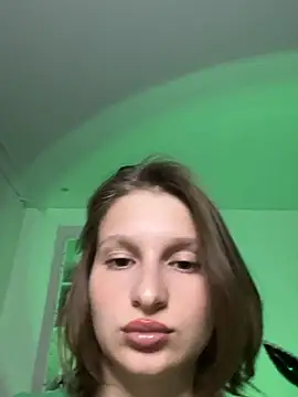 XXX chat uživo modela TessaTempt