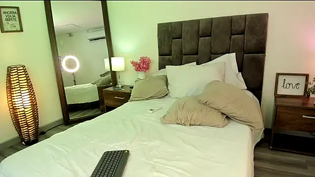 XXX chat uživo modela HecateMoon