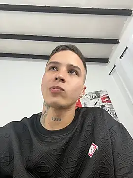 Cumandres18 – webcam-show