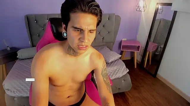 mario-leon Webcamshow