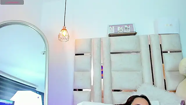 ZoeMonroee 现场XXX聊天