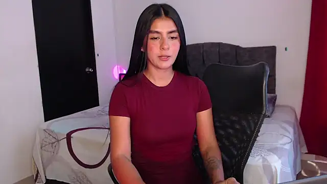 Chat XXX en directo de jennspicygirl