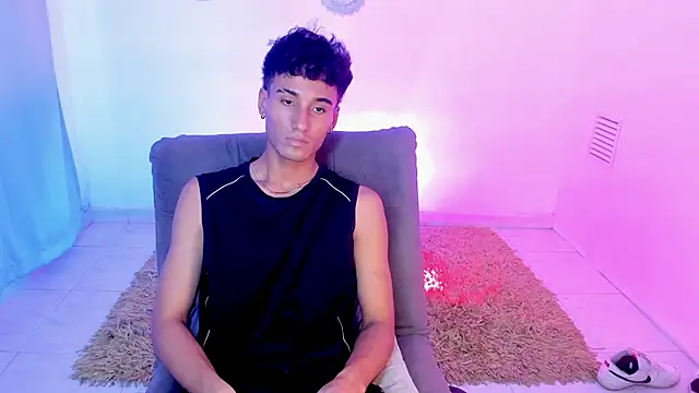 Chat +18 de Matias_dirtyboy_ ao vivo