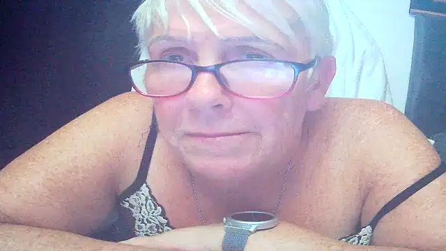 Playful_MILF_Demi Chat XXX live