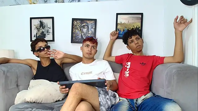 AVENGER_BOYS2026 live XXX chat