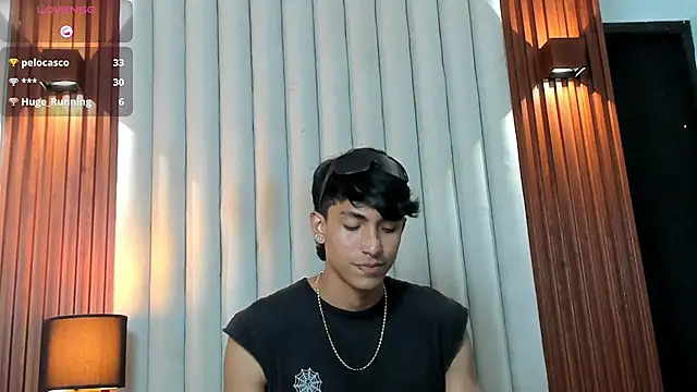 myke_tucker live XXX chat