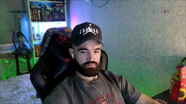 XXX chat uživo modela _Serious_Man