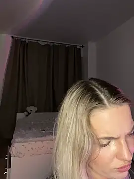 pearlbloom Live XXX-chat