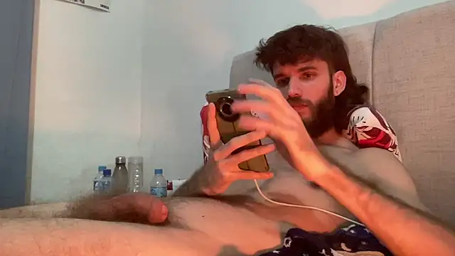 PygmaBoy live XXX chat
