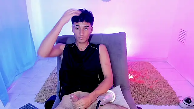 Chat +18 de Matias_dirtyboy_ ao vivo