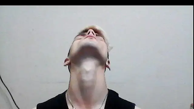 nicotinicmouse's Live XXX Chat
