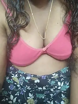Meeratamil143's Live XXX Chat