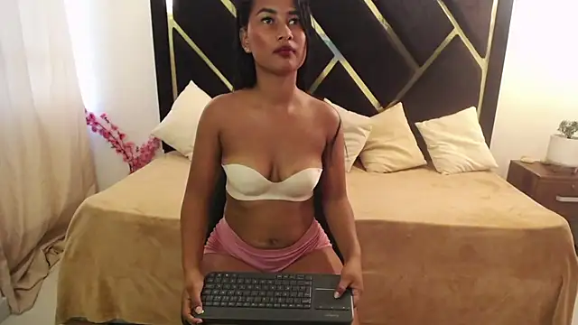 zaraa_Black43 – Live XXX-chat