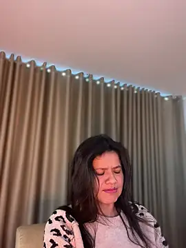 Aliinak Chat XXX live