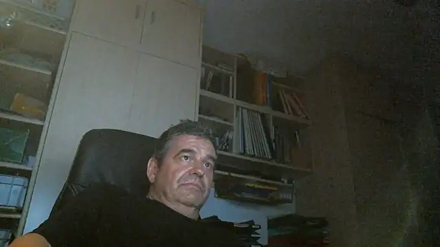Netter65 élő XXX-chatje