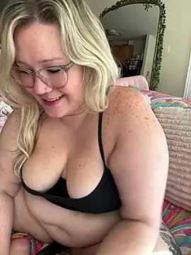Czat XXX na żywo – PiggyRose