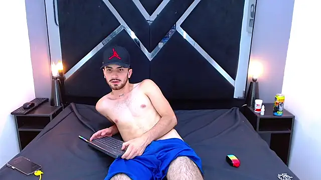 Lucas_Knightn Live XXX chat