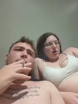 BIG-WHITE-DICK-2001 ওয়েবক্যাম শো