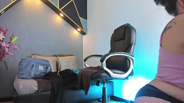 Mia_Dreaam Live XXX-chat