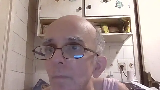 mariusica1@xh Live XXX Chat