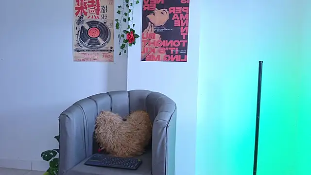 CoralieBronson's Live XXX Chat