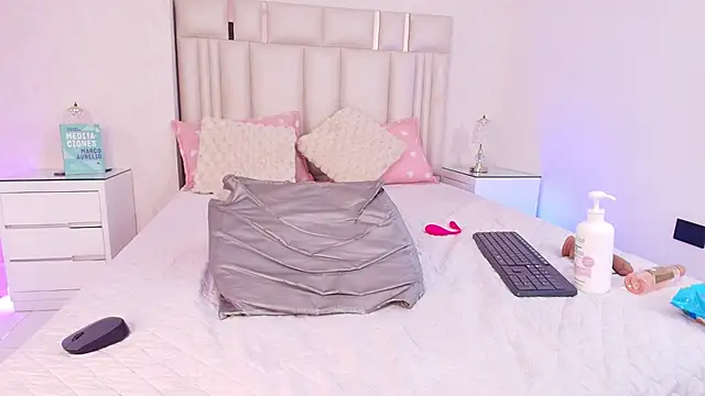 alanarose18's Live XXX Chat