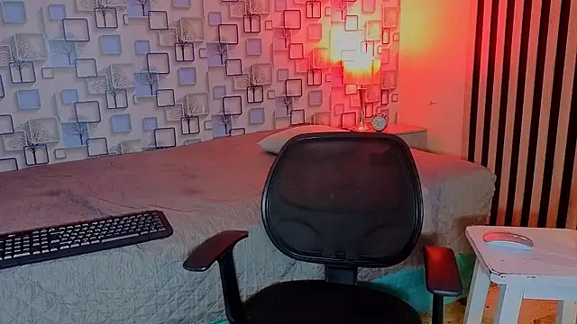 LoganSteel_ élő XXX-chatje