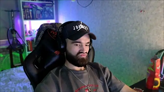 Chat +18 de _Serious_Man ao vivo