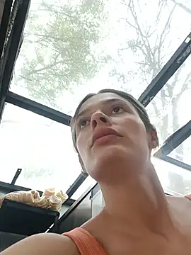 karenarango's Live XXX Chat