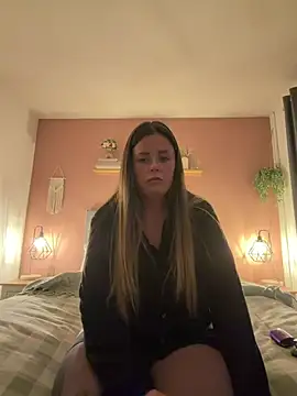 KatieCherryXO's Webcam Show