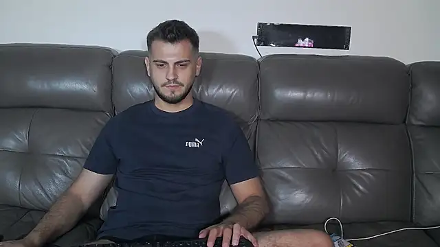CrazyDom1 Chat XXX live